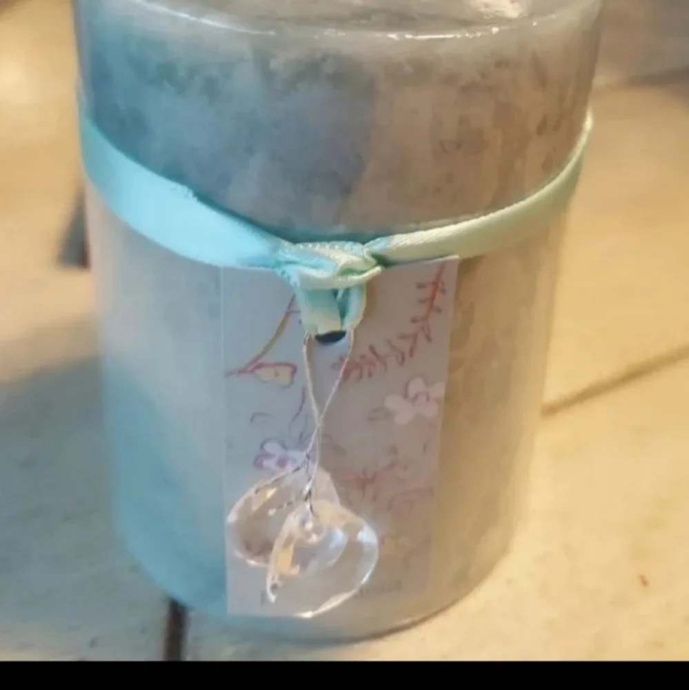 Fresh Gardenia Beautiful Single Wick Pillar Candle BNWT SO 1 LEFT!